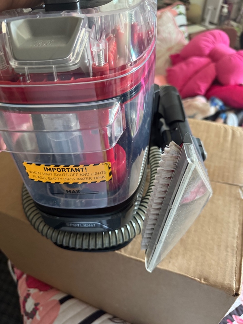 Hoover ONEPWR CleanSlate Cordless Spot Cleaner - Gray/Red - Picture 6 of 8